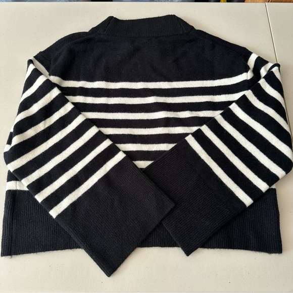 NWT J Crew Chunky crewneck sweater in Supersoft yarn - Picture 9 of 9